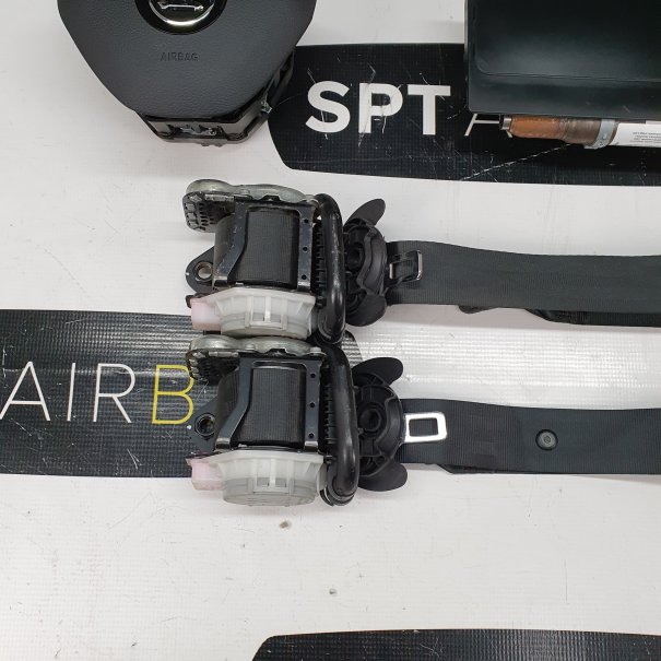 KODIAQ VRS DASHBOARD WITH RED THREAD AIRBAG KIT...