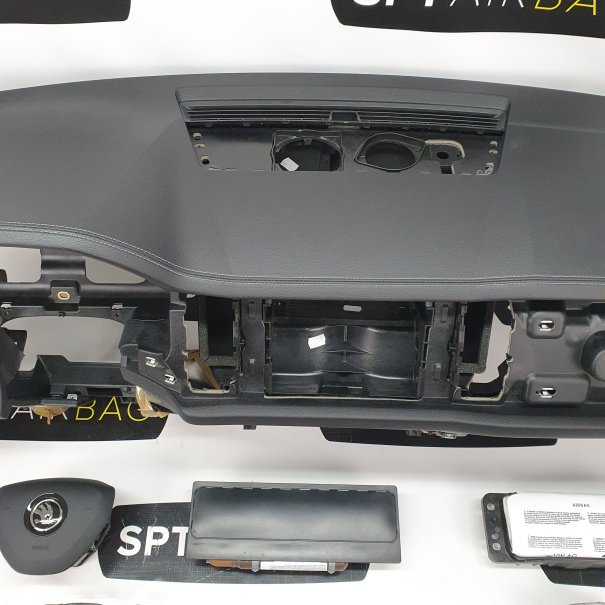 KODIAQ VRS DASHBOARD WITH GREY THREAD AIRBAG...