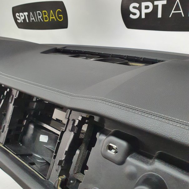 KODIAQ VRS DASHBOARD WITH GREY THREAD AIRBAG...