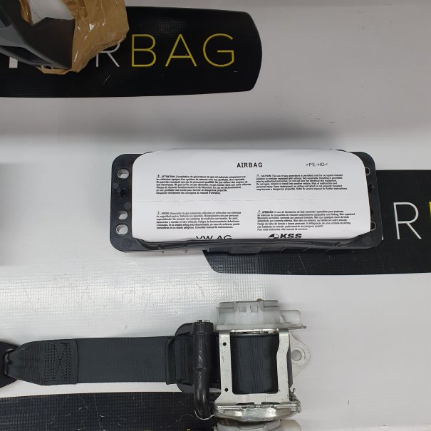 KODIAQ VRS DASHBOARD WITH GREY THREAD AIRBAG...