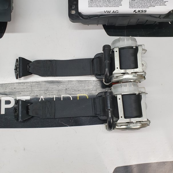 KODIAQ VRS DASHBOARD WITH GREY THREAD AIRBAG...