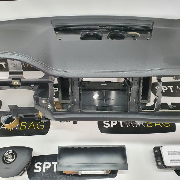 KODIAQ VRS DASHBOARD WITH GREY THREAD AIRBAG...