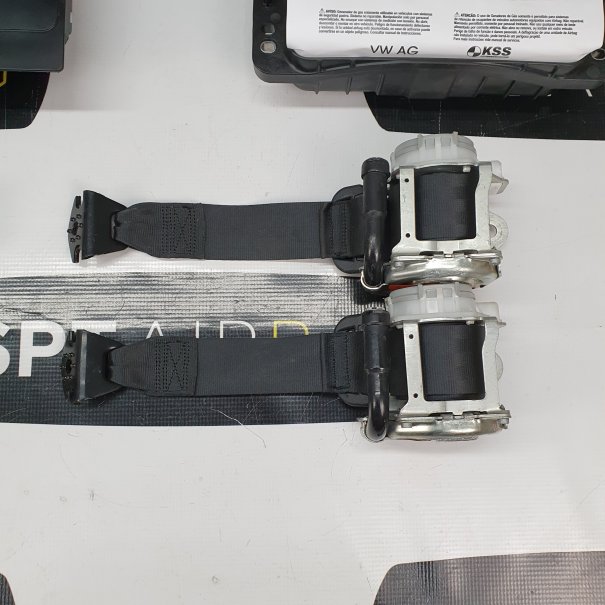 KODIAQ VRS DASHBOARD WITH GREY THREAD AIRBAG...