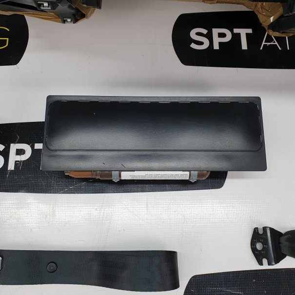 KODIAQ VRS DASHBOARD WITH GREY THREAD AIRBAG...