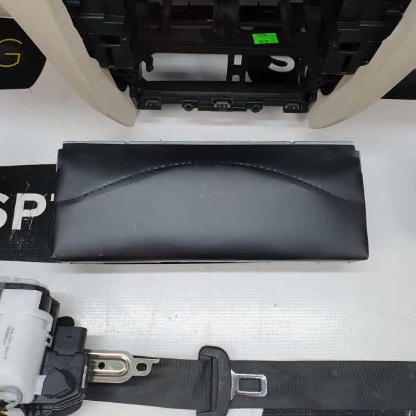 OCTAVIA III 3 DASHBOARD LIGHT BOTTOM AIRBAG KIT...