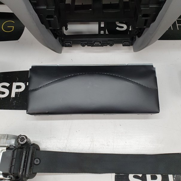 OCTAVIA III 3 DASHBOARD GRAY BOTTOM AIRBAG KIT...