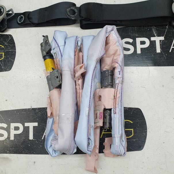 HILUX VIII 8 DASHBOARD AIRBAG SET...