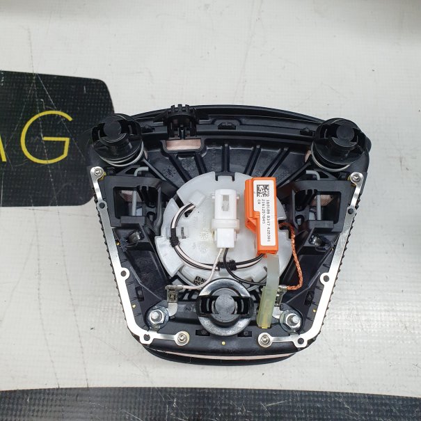 V40 CROSS COUNTRY LIFT CONSOLE DASHBOARD AIRBAG