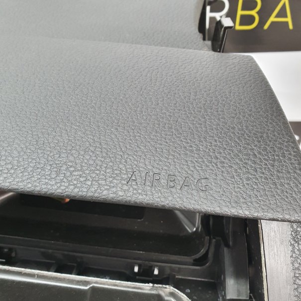VW PASSAT B8 DASHBOARD AIRBAG KIT SET BELTS