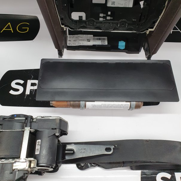 PASSAT B8 DASHBOARD AIRBAG KIT SEAT BELTS