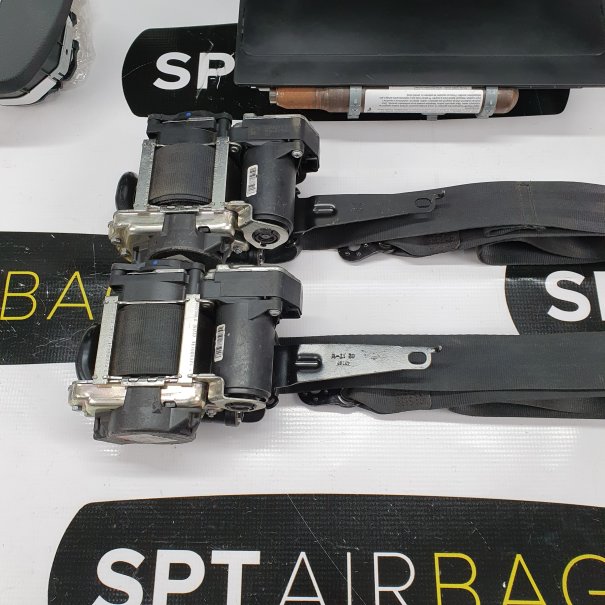 PASSAT B8 DASHBOARD AIRBAG KIT SEAT BELTS