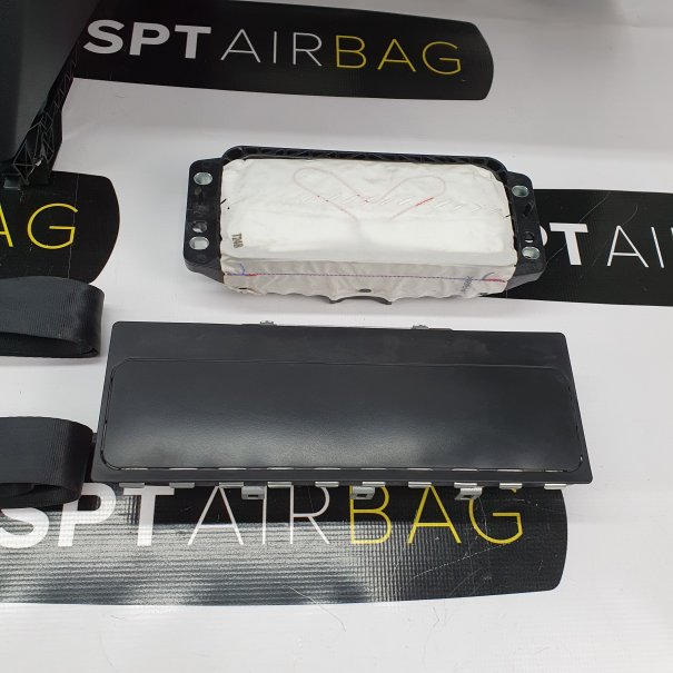 PASSAT B8 DASHBOARD AIRBAG KIT SEAT BELTS