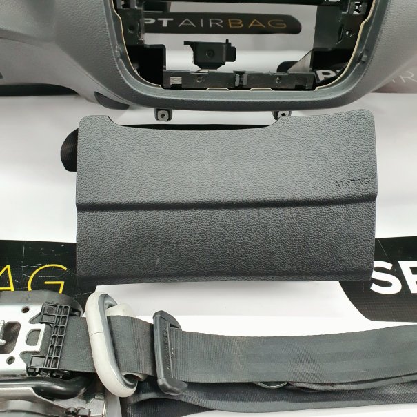 SHARAN LIFT DASHBOARD AIRBAG KIT SEAT BELTS