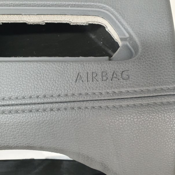 T-ROC LIFT DASHBOARD AIRBAG KIT SEAT BELTS