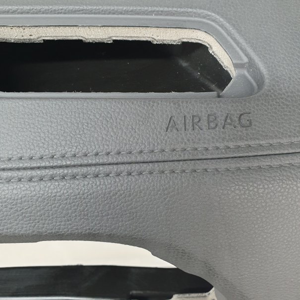 T-ROC LIFT KONSOLA DESKA ROZDZIELCZA AIRBAG...