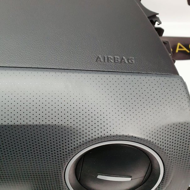 UP! LIFT DASHBOARD AIRBAG KIT SEAT BELTS