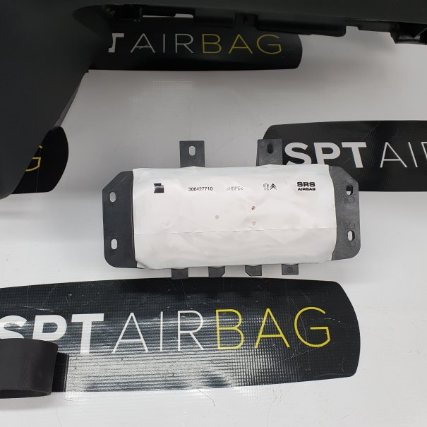 C4 DASHBOARD AIRBAG KIT SEAT BELTS