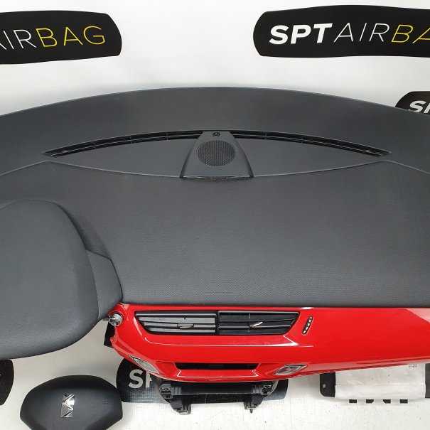 DS3 DASHBOARD AIRBAG KIT SEAT BELTS