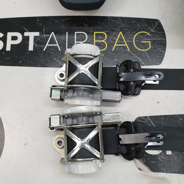 FIESTA MK7 DASHBOARD AIRBAG KIT SEAT BELTS