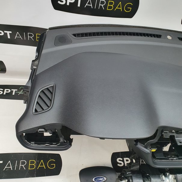 FIESTA MK8 DASHBOARD AIRBAG KIT SEAT BELTS