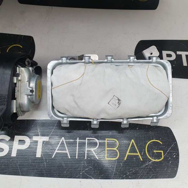 FIESTA MK8 DASHBOARD AIRBAG KIT SEAT BELTS