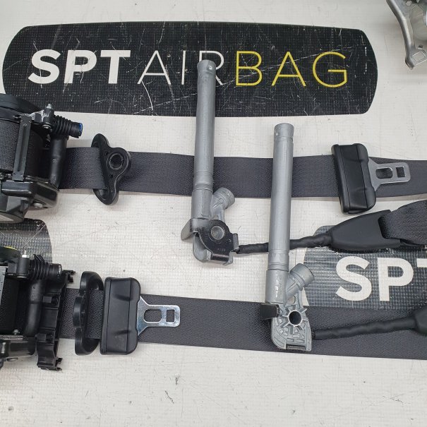 MUSTANG MACH-E DASHBOARD AIRBAG KIT SEAT BELTS