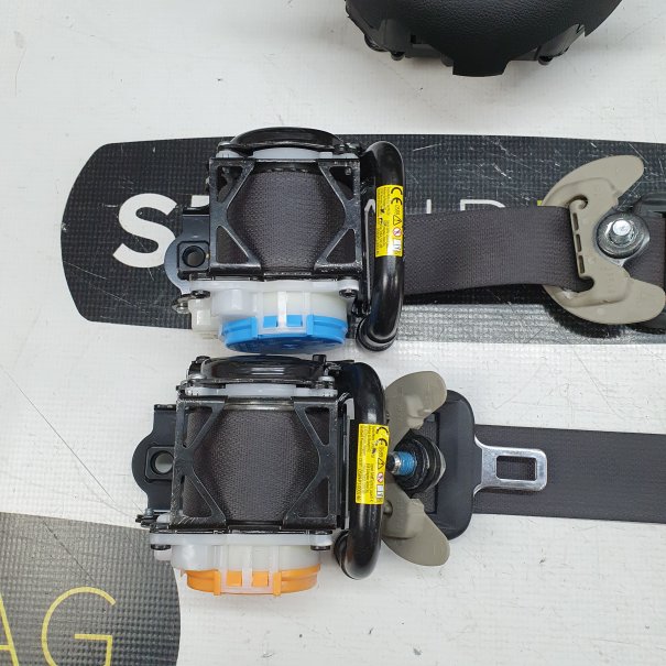 CARENS DASHBOARD AIRBAG SET REEKS SPANNER