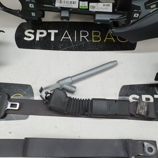 CARENS DASHBOARD AIRBAG KIT SEAT BELTS TENSIONERS