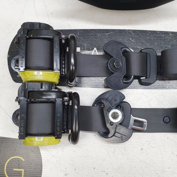 NIRO II 2 DASHBOARD AIRBAG KIT SEAT BELTS