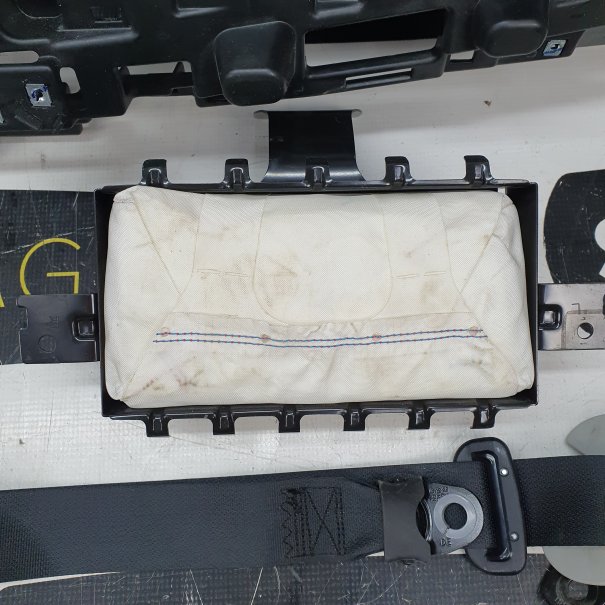 NIRO LIFT DASHBOARD AIRBAG KIT SEAT BELTS