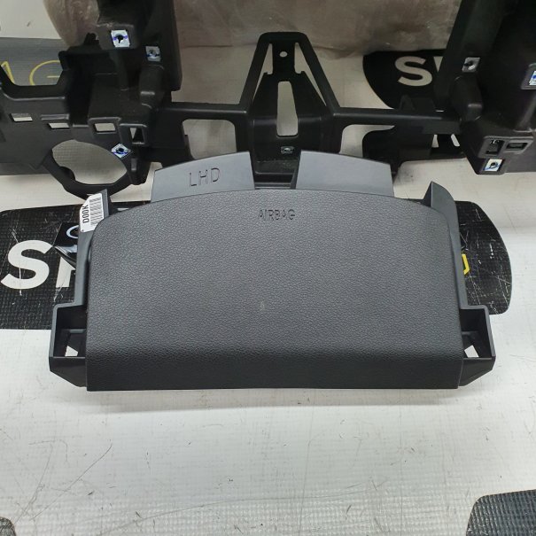 NIRO DASHBOARD AIRBAG KIT SEAT BELTS