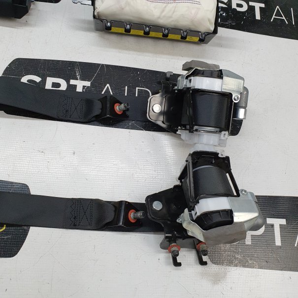 NIRO DASHBOARD AIRBAG KIT SEAT BELTS