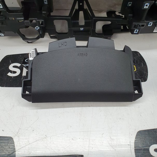 NIRO DASHBOARD AIRBAG KIT SEAT BELTS